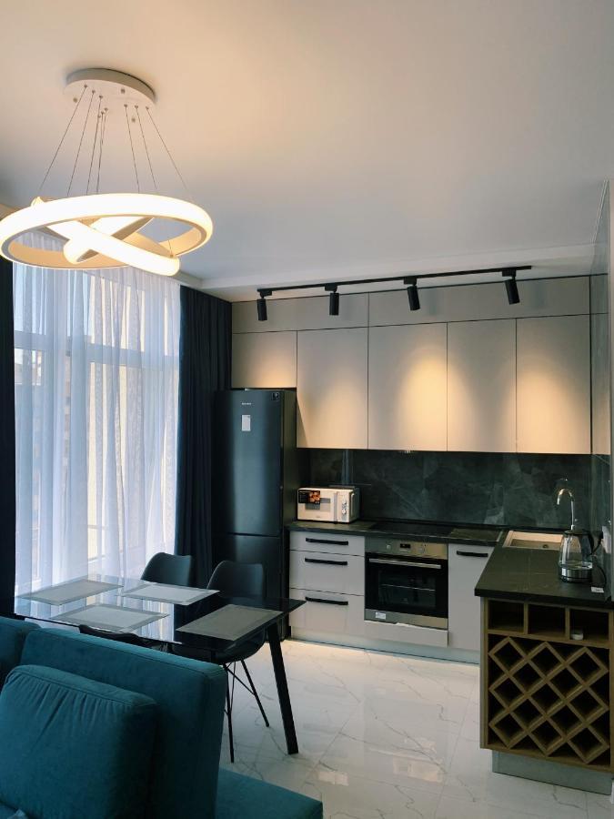 Sunny Apartment 5 Odessa Exterior photo